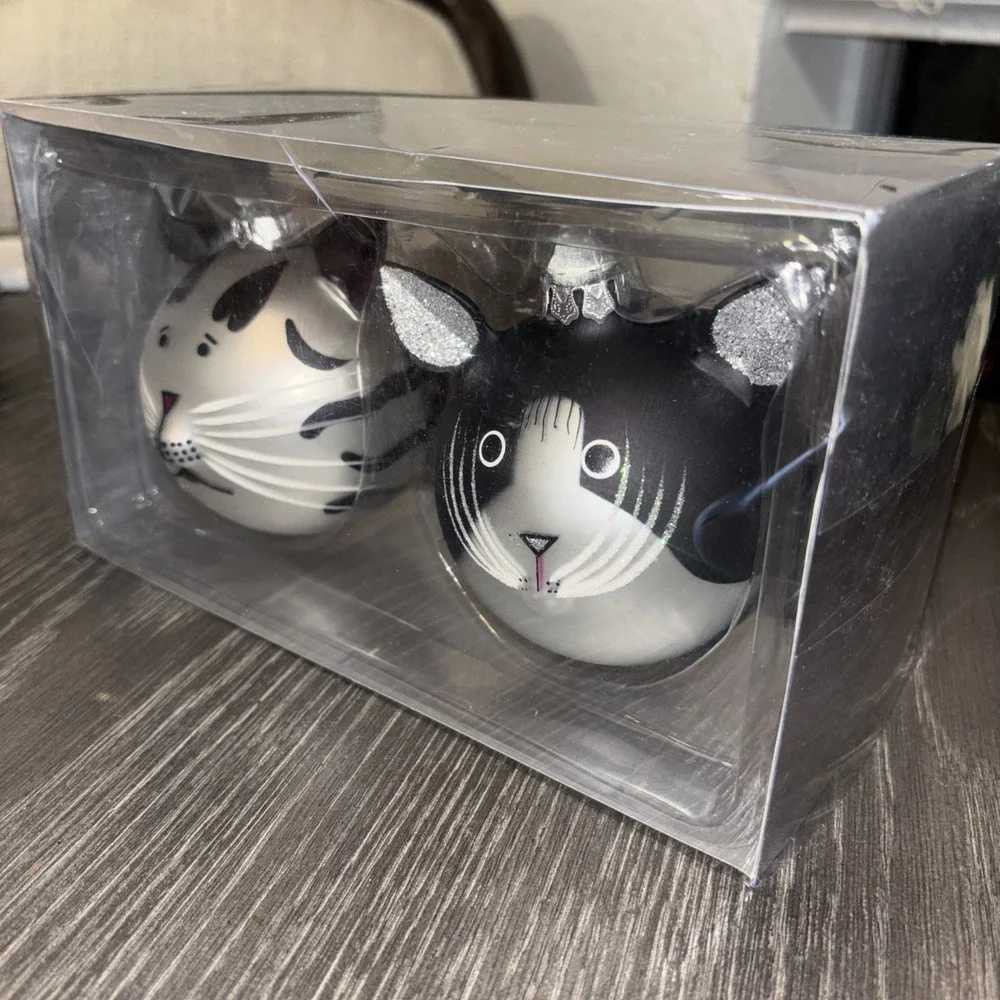 TJX COMPANY GLASS CAT ROUND‎  CHRISTMAS ORNAMENTS (2)